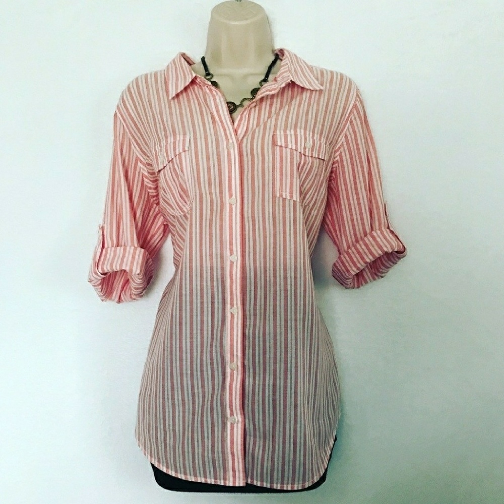Button down shirt. Great condition - Picture 1 of 3